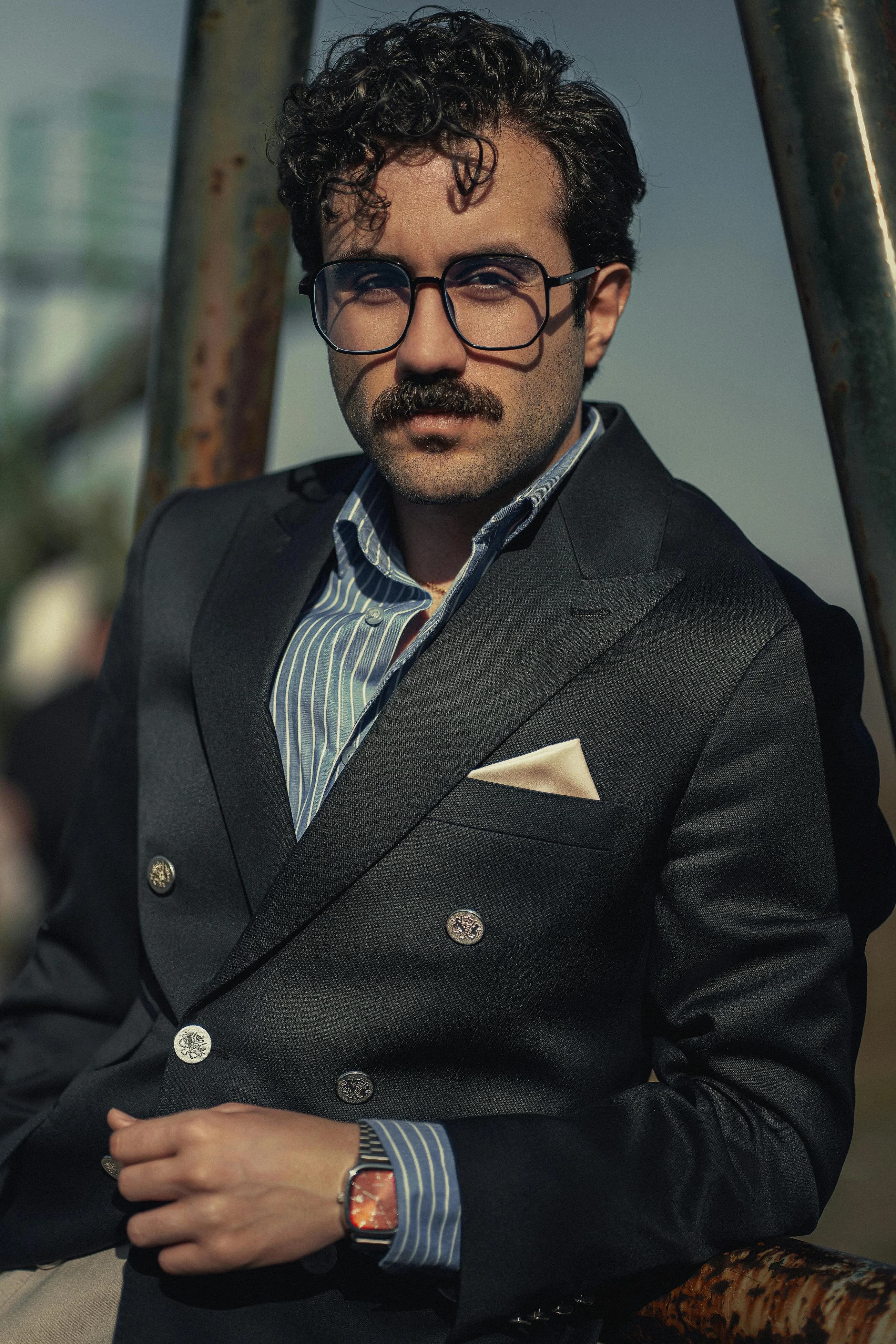 The Geometry of Elegance: A Masterclass in Proportional Tailoring